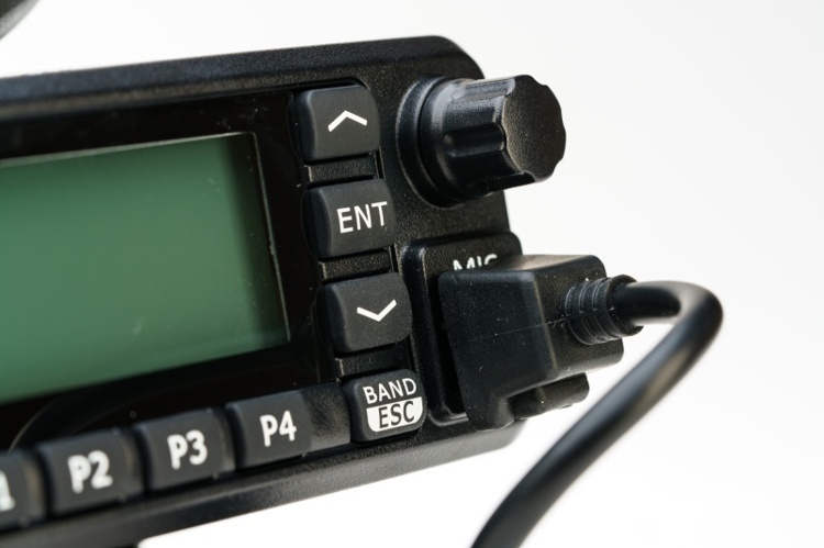 Автомобильная рация Аргут А-701 UHF