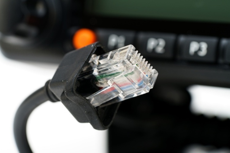 Автомобильная рация Аргут А-701 UHF